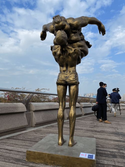 艺术 33件雕塑作品 奔向海陆丰